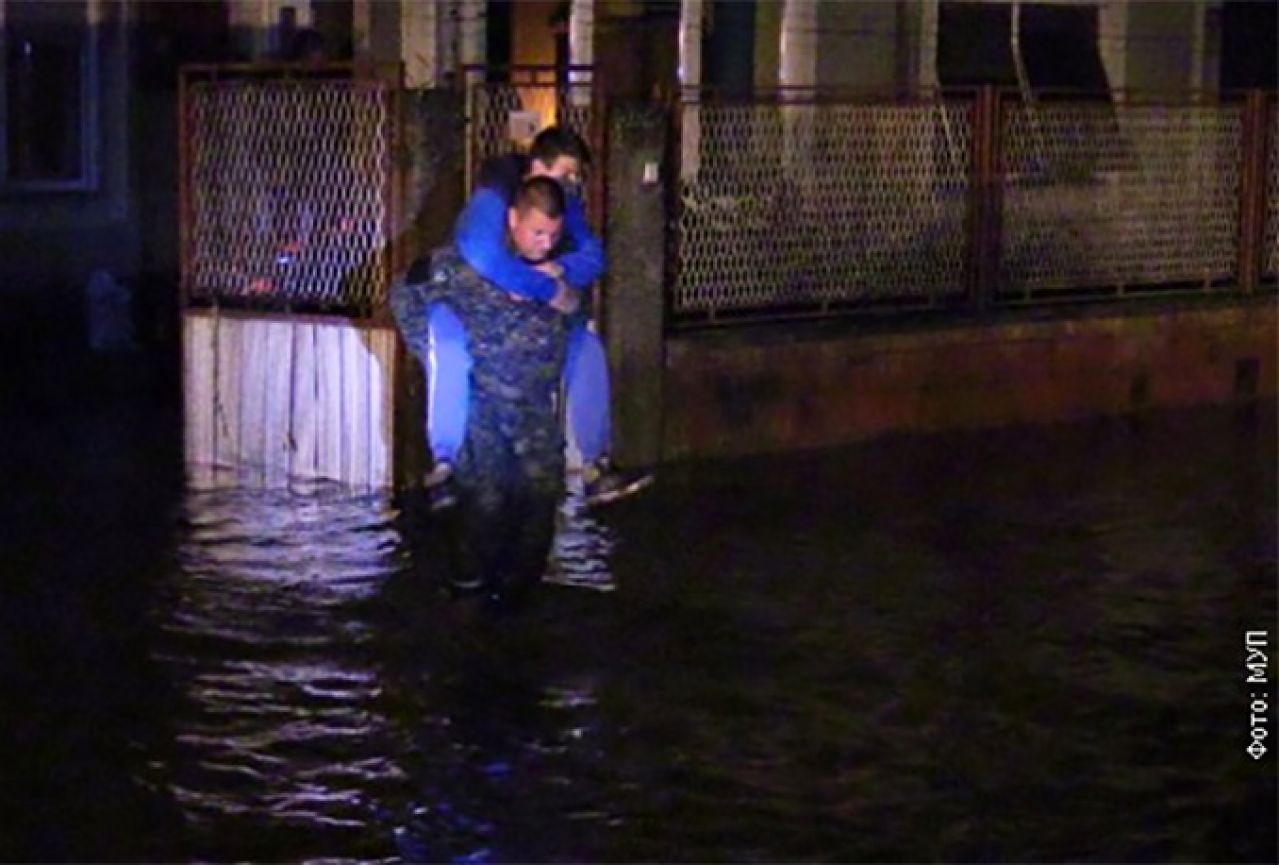 VIDEO | Starica poginula u poplavi