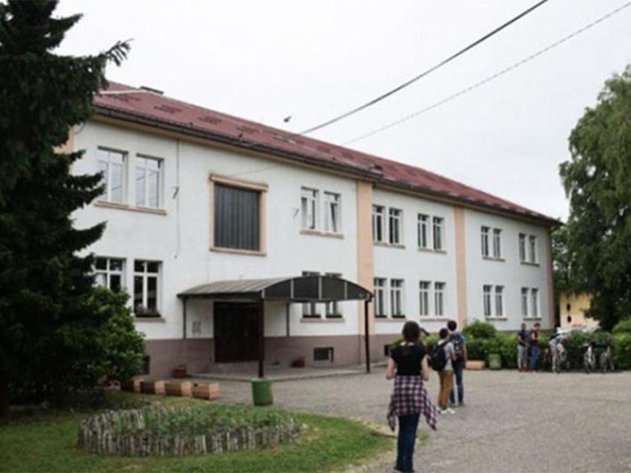Skočio s mola: Učenik iz BiH na ekskurziji slomio kralježnicu
