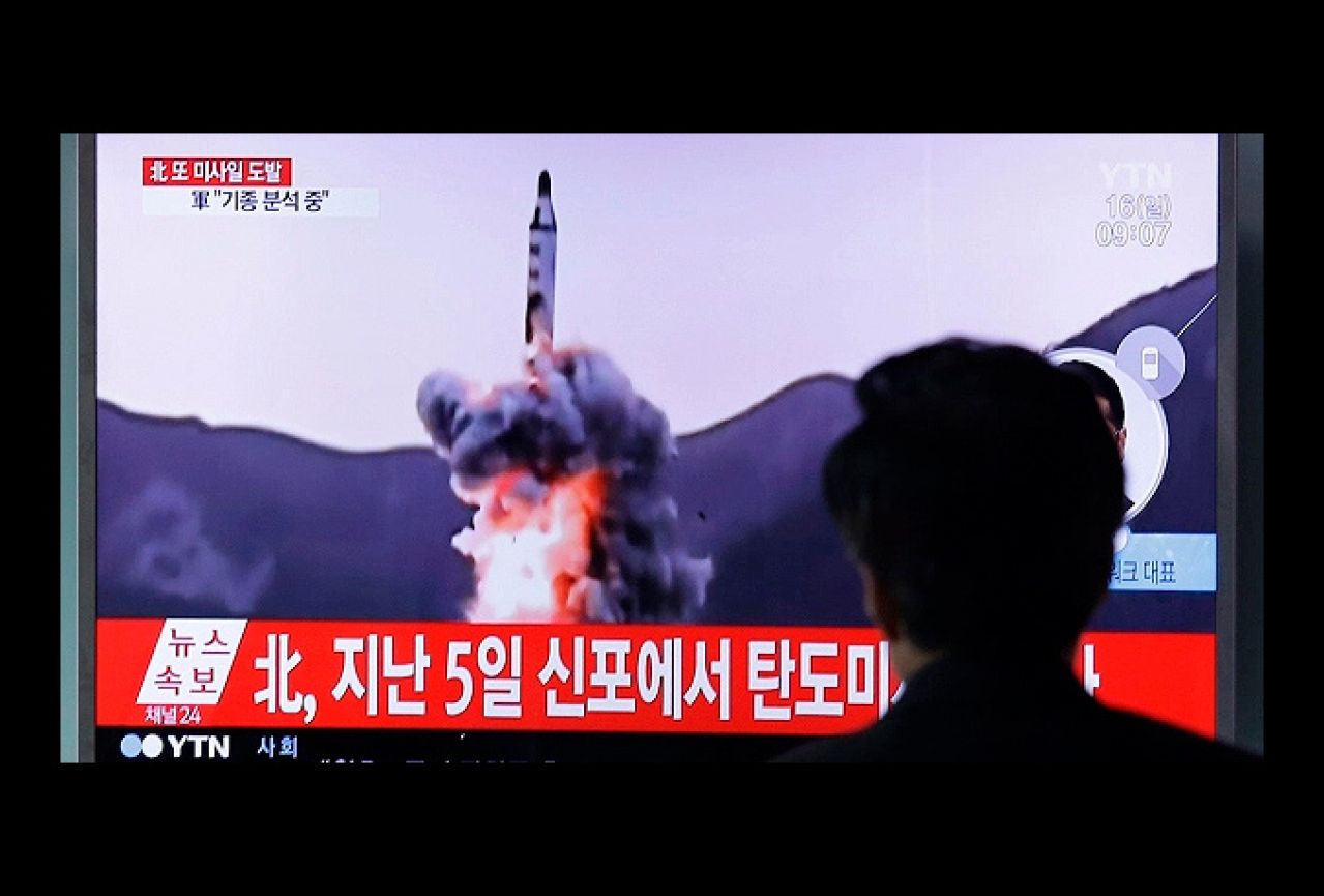 Japan potvrdio da je Sjeverna Koreja testirala rakete