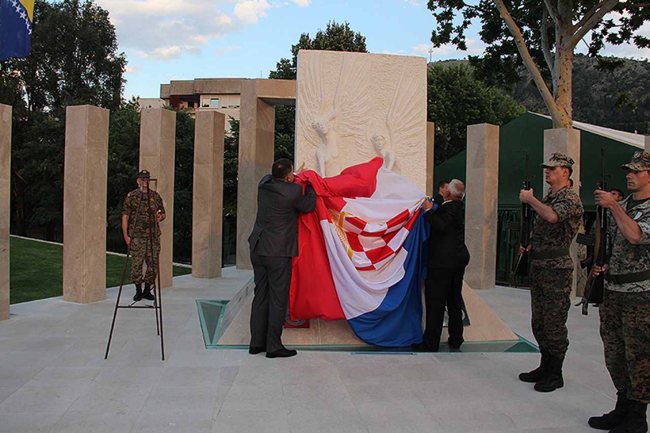 Otkriven spomenik poginulim pripadnicima IV. bojne "Tihomir Mišić" HVO Mostar