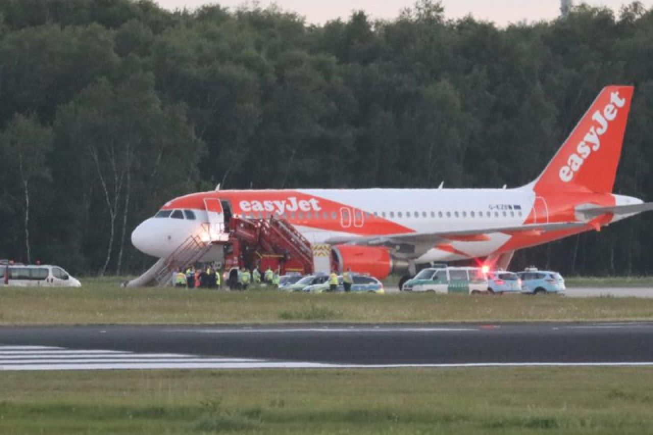 Zrakoplov iz Ljubljane za London prisilno sletio u Koeln: Trojica uhićena