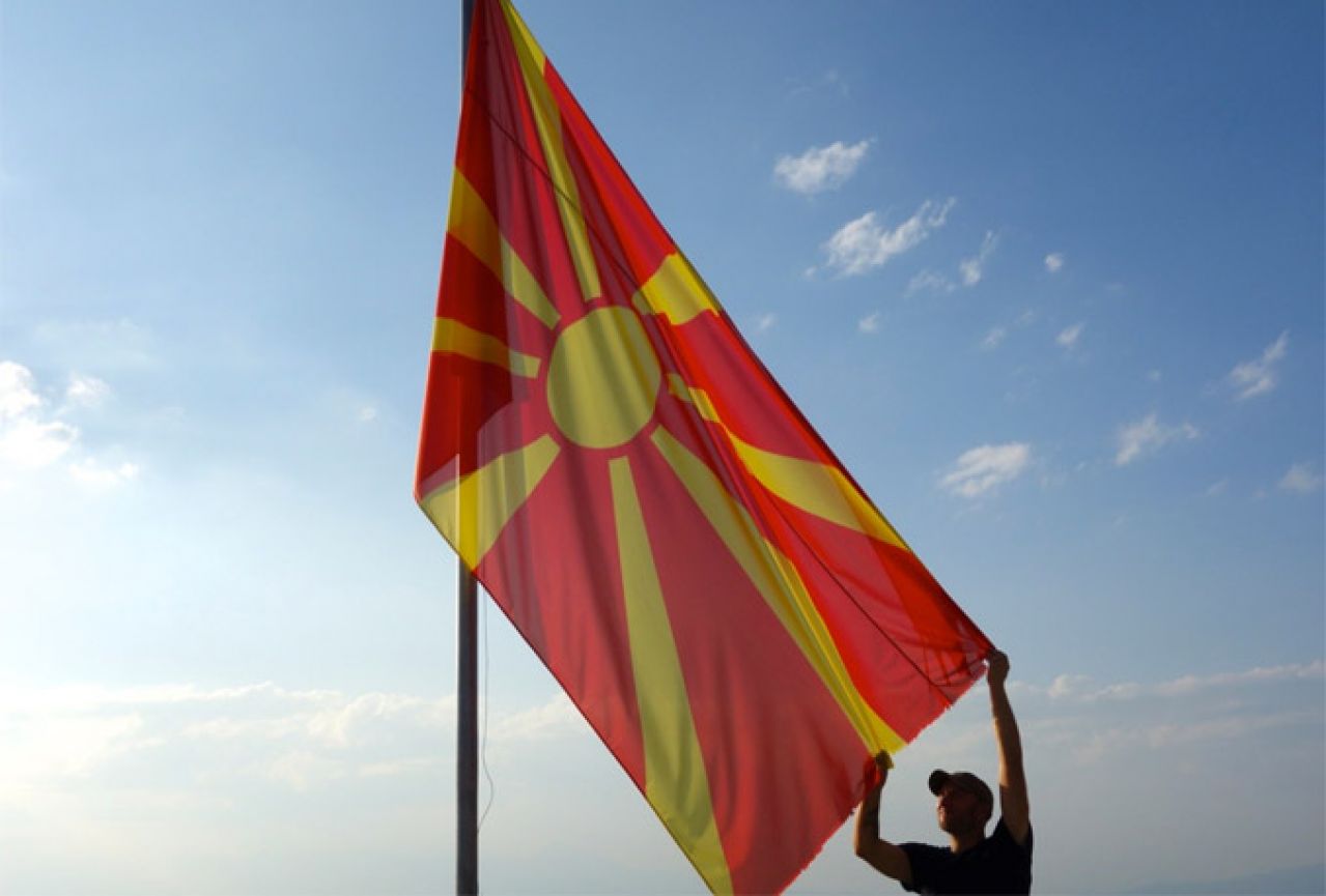 Moguć ulazak u NATO i EU pod nazivom FYROM