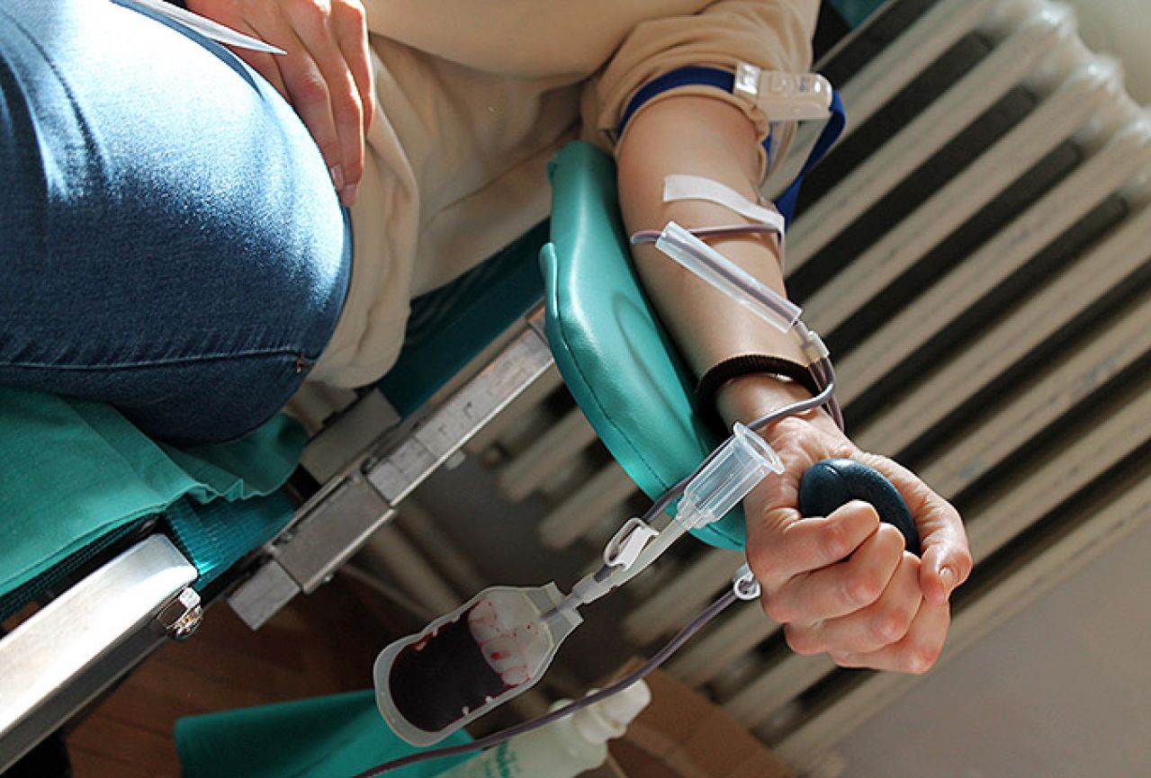 Darujte krv svakodnevno i pomozite da se spase brojni životi