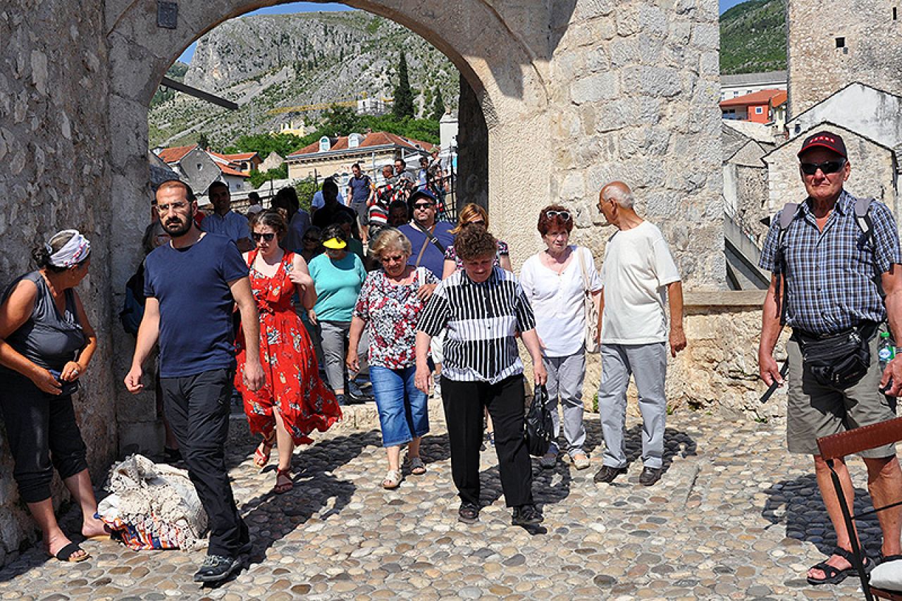 Komisija donijela odluku o Crkvi  sv. Petra i Pavla i hotelu Emen u Mostaru