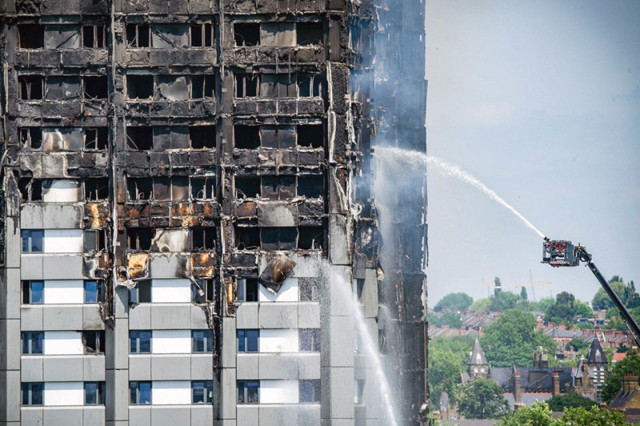 Broj raste: U požaru u Grenfell Toweru poginulo najmanje 58 ljudi