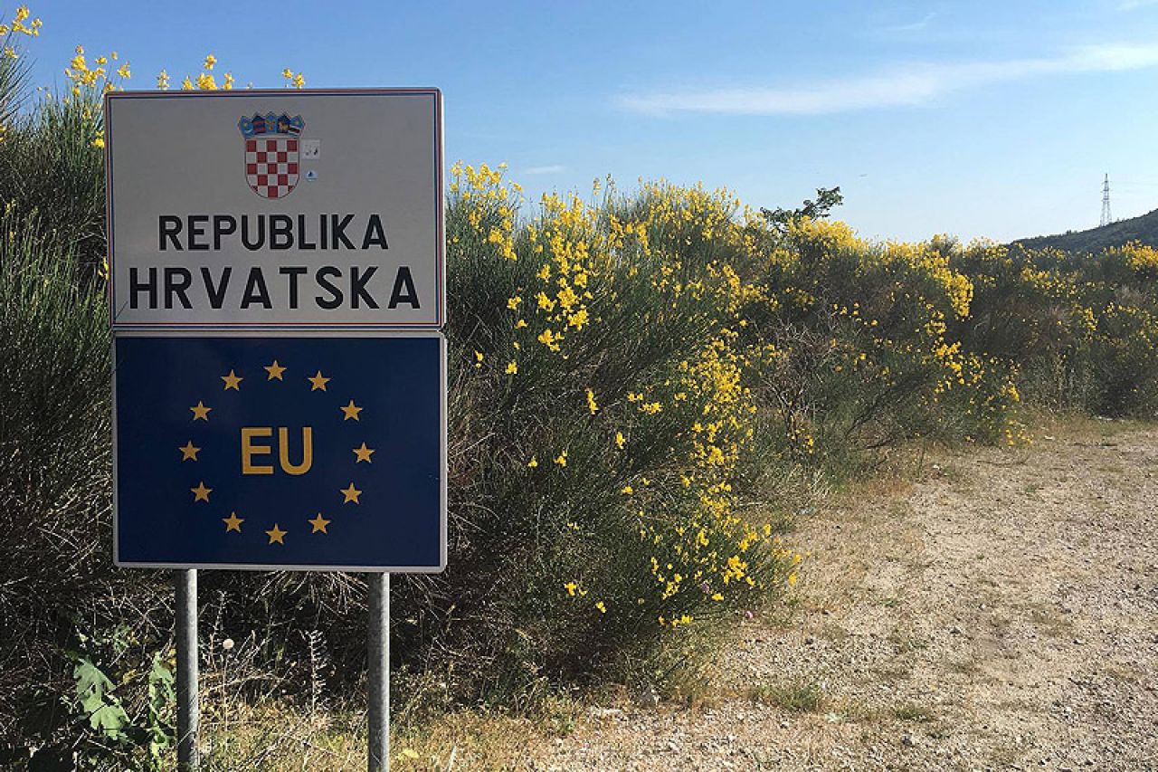 Slovenski MUP želi smanjiti gužve na granicama u sezoni