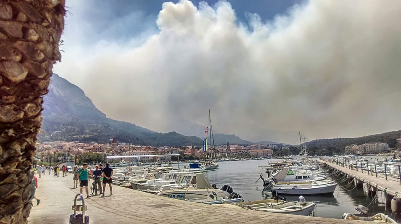 Makarsko primorje: Požari još aktivni