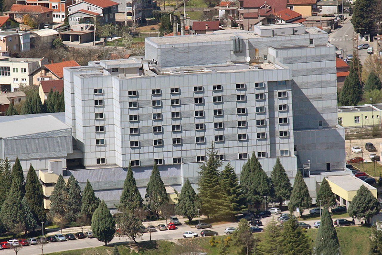 Škare u trbuhu: SKB Mostar će pacijentu morati isplatiti oko 20.000 KM odštete