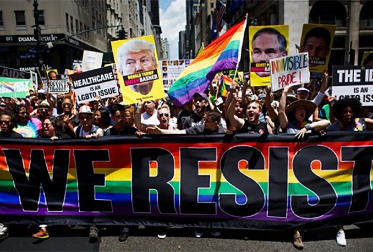 Marširali na Gay Prideu u New Yorku protiv Trumpa