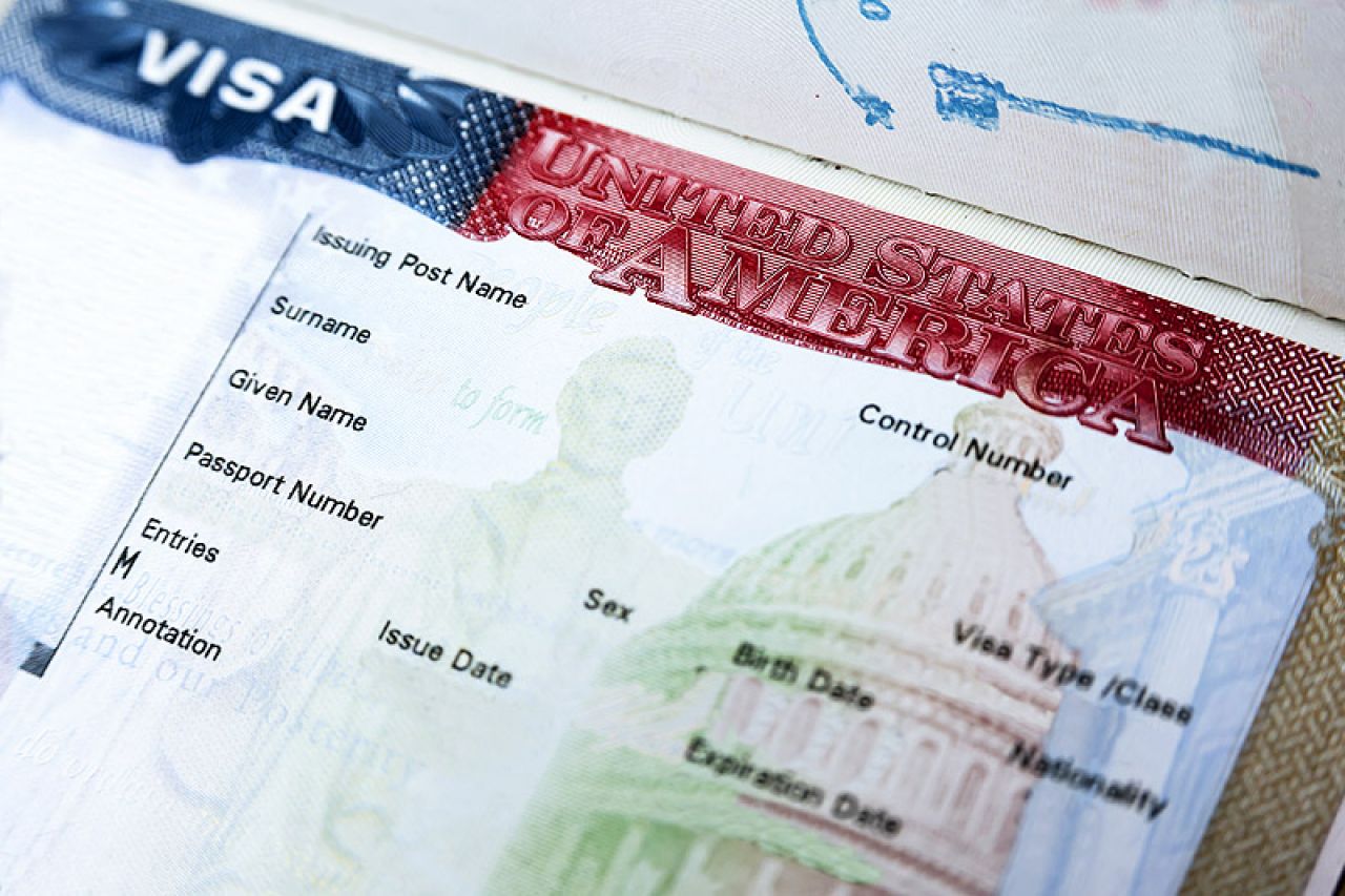 Za dobivanje vize putnici moraju u SAD-u imati blisku rodbinu