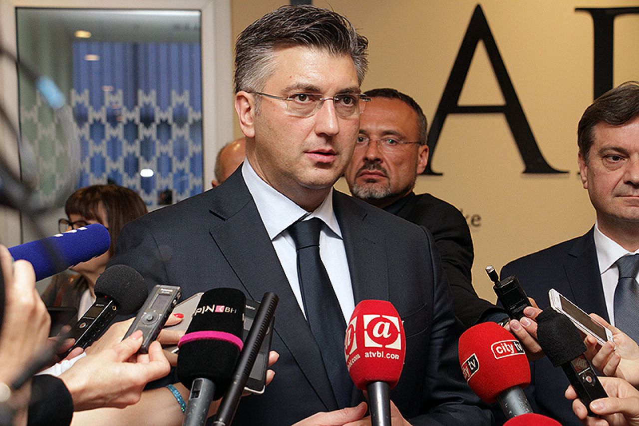 Plenković: Hrvatska ne namjerava primjenjivati odluku Arbitražnog suda