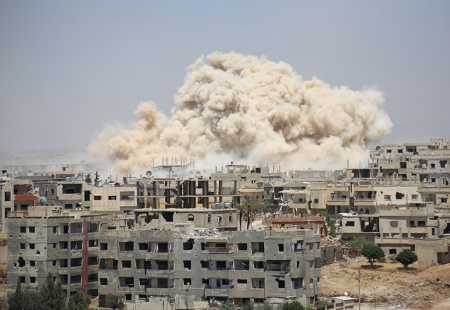 https://storage.bljesak.info/article/203846/450x310/sirija-bombardiranje-rat-eksplozija.jpg