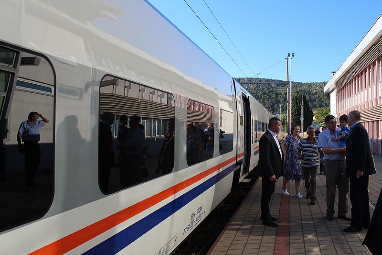 Neum i Makarska: Od 5. srpnja iz Zenice vlakom prema moru i nazad