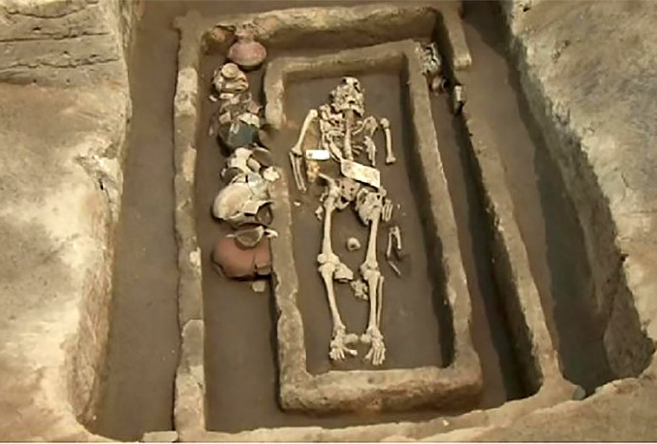 VIDEO U Kini pronađeni kosturi "divova" stari 5000 godina