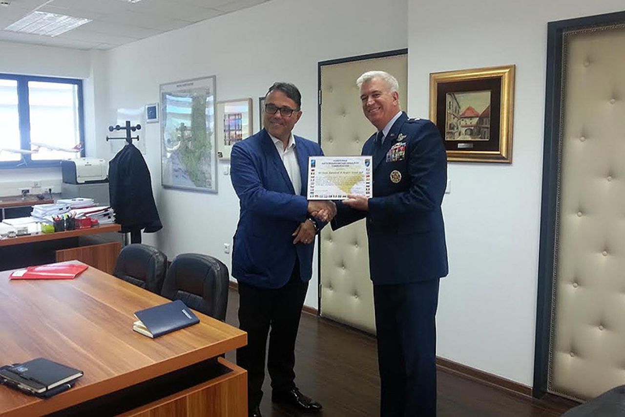 NATO stožer u BiH pohvalio rukovodstvo sarajevskog aerodroma