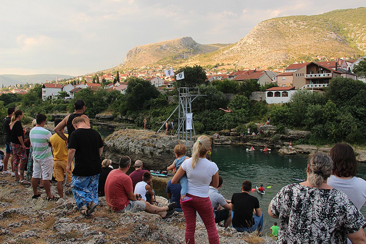 Mostar: Vratimo rijeku plivačima