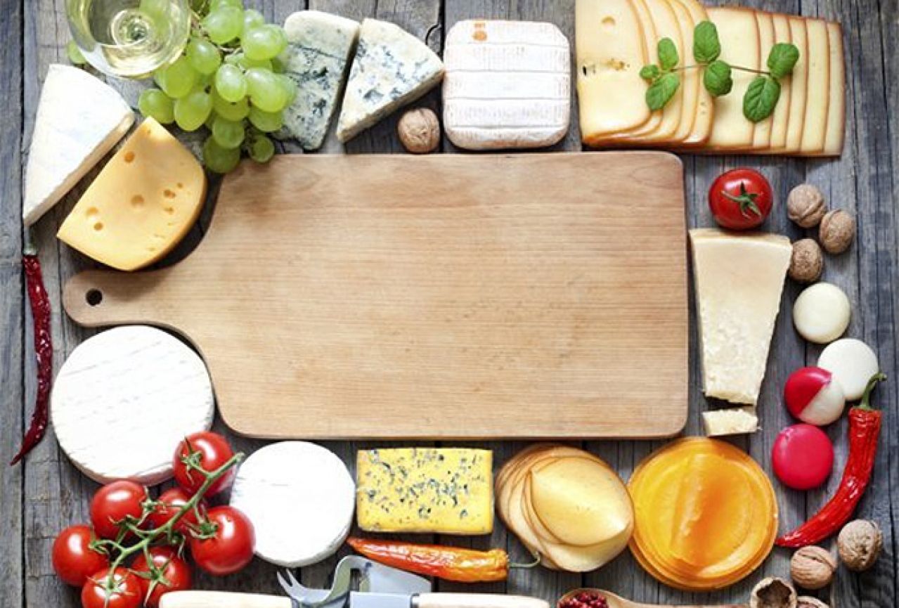 Evo zašto trebate uvrstiti sireve u svakodnevnu prehranu