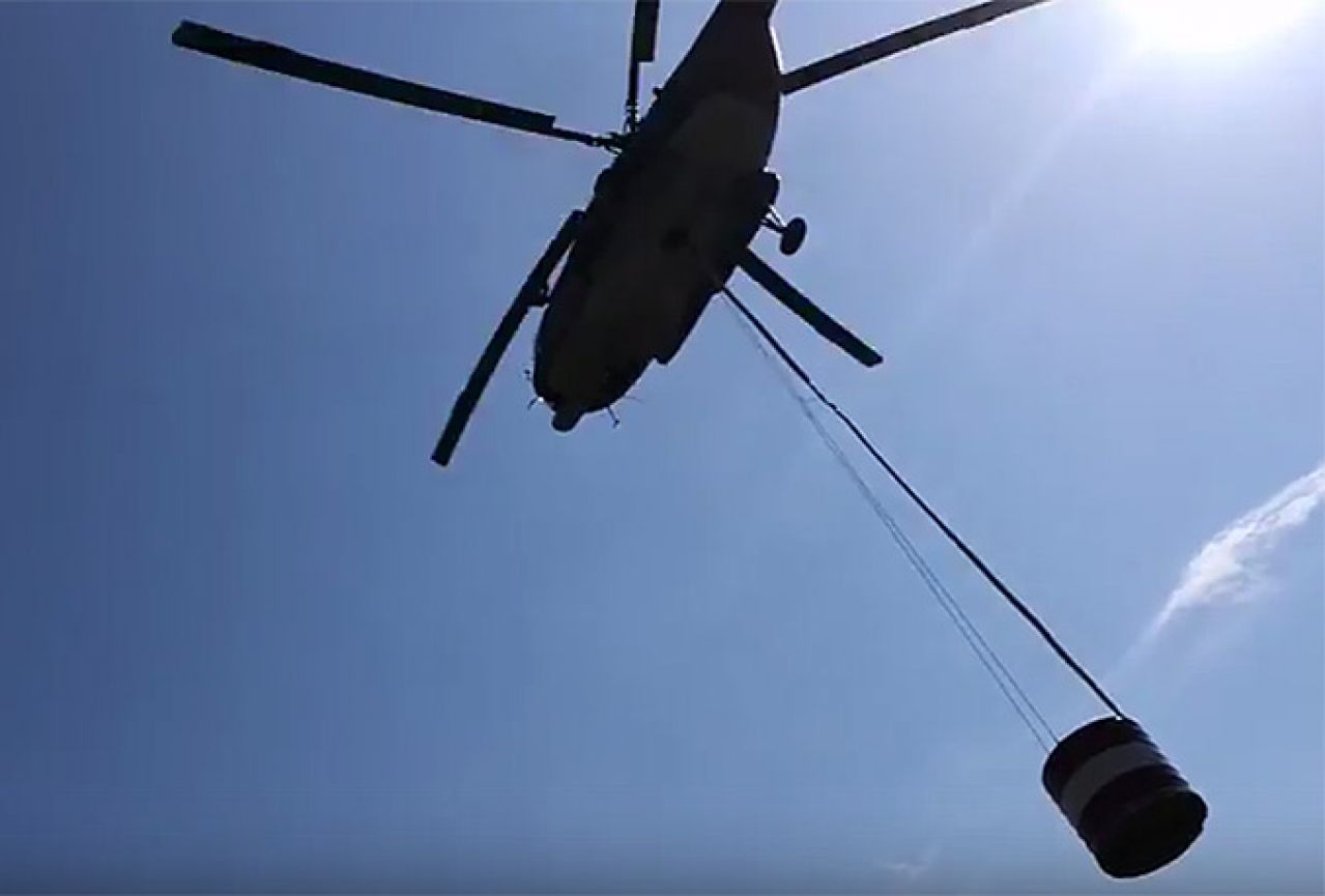 Helikopter OSBiH i jutros gasio požar na Čvrsnici