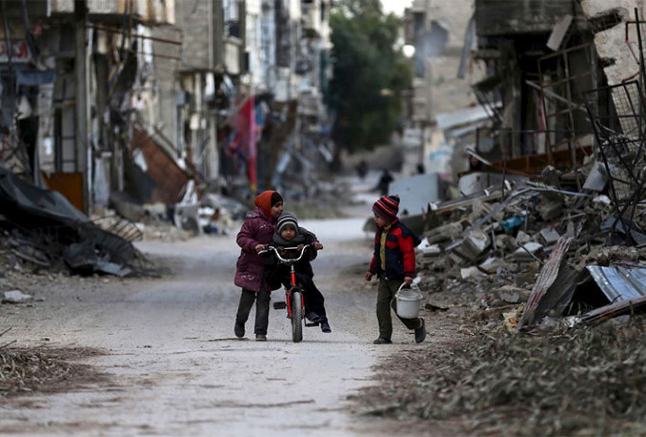 Od početka rata u Siriji poginulo više od 330.000 ljudi