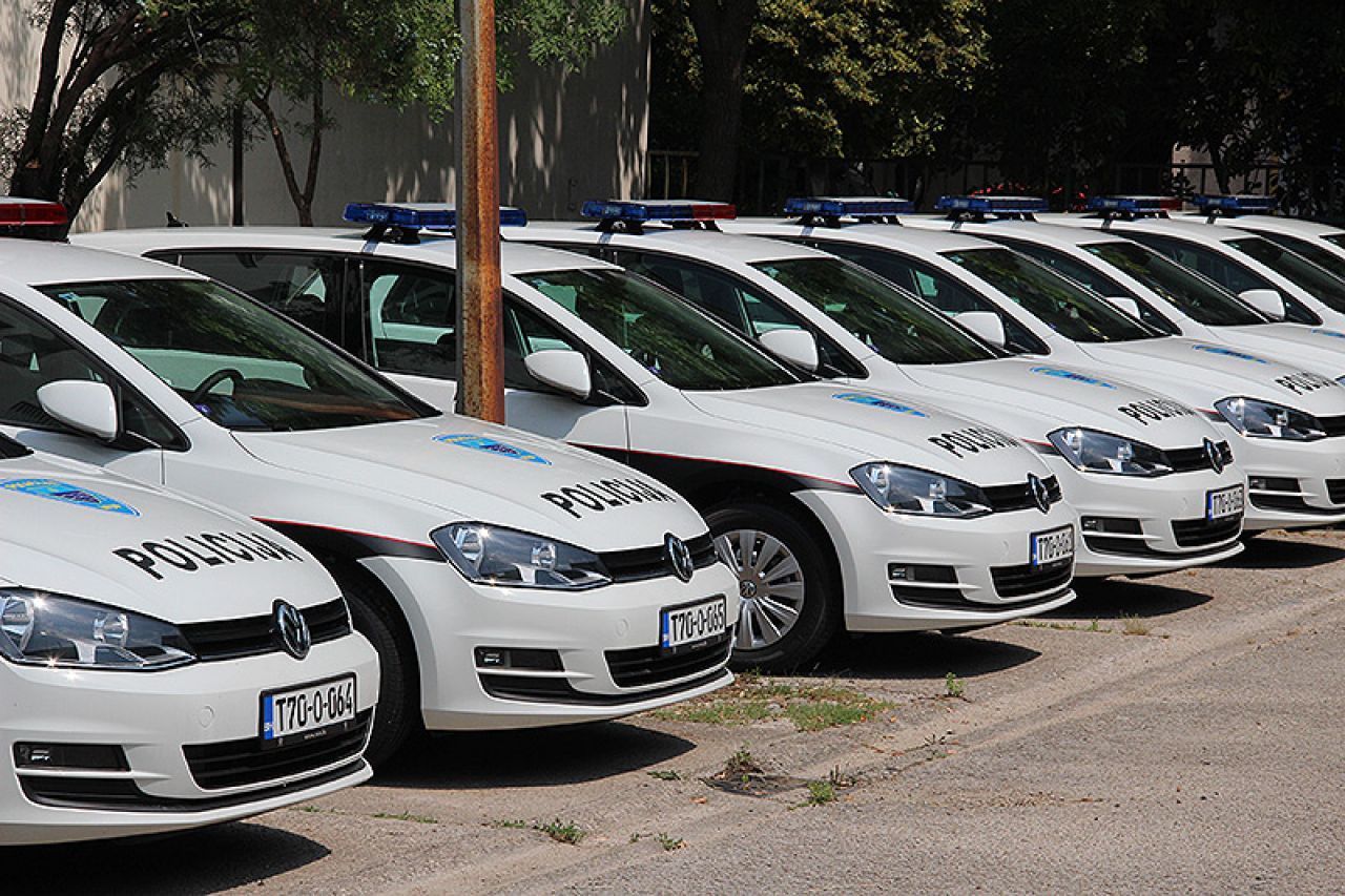 Nezadovoljni Srbi u Mostaru: Trebalo biti primljeno 14 policajaca Srba - posao dobila samo 3
