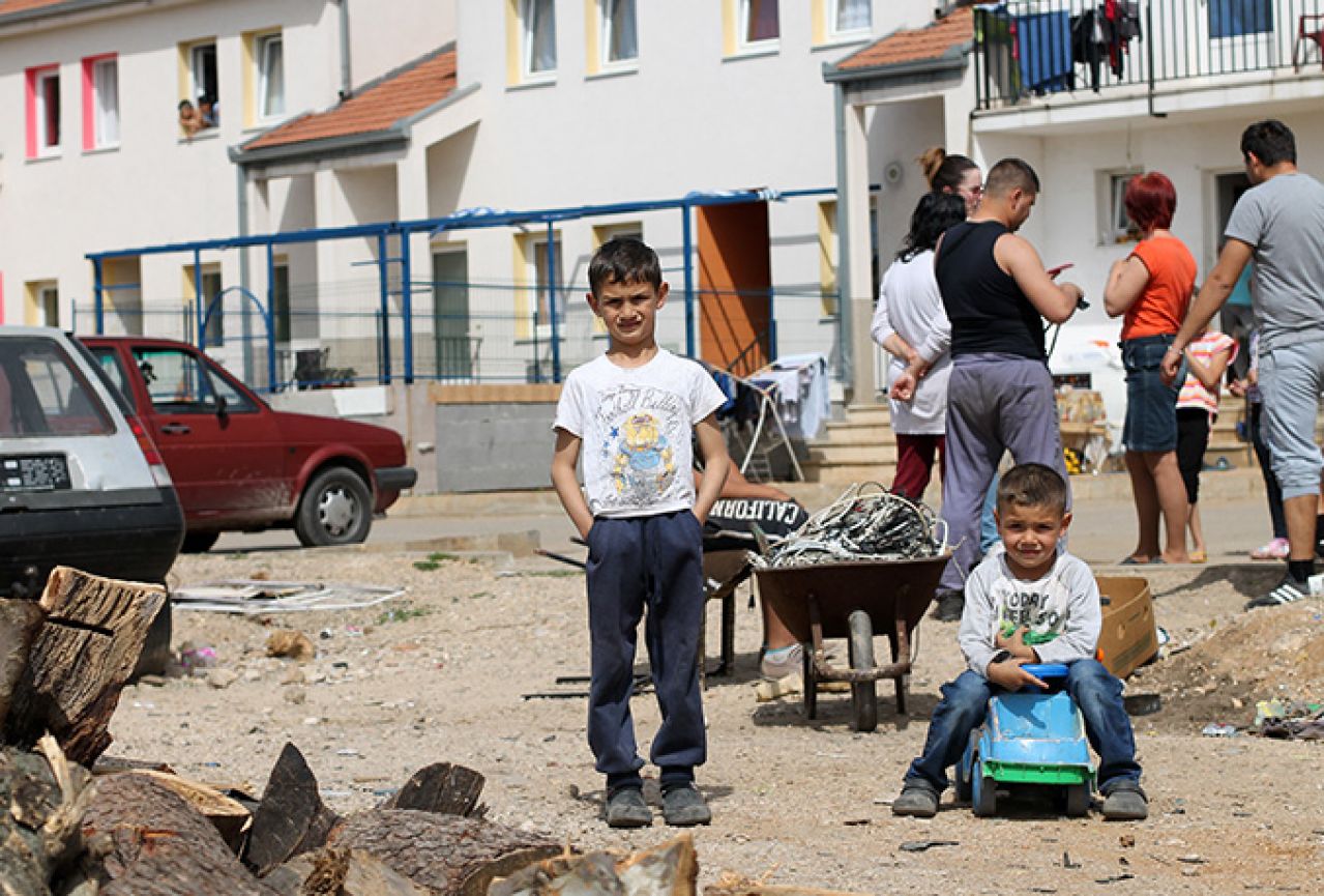 24,2 milijuna KM za rješavanje problema Roma u BiH