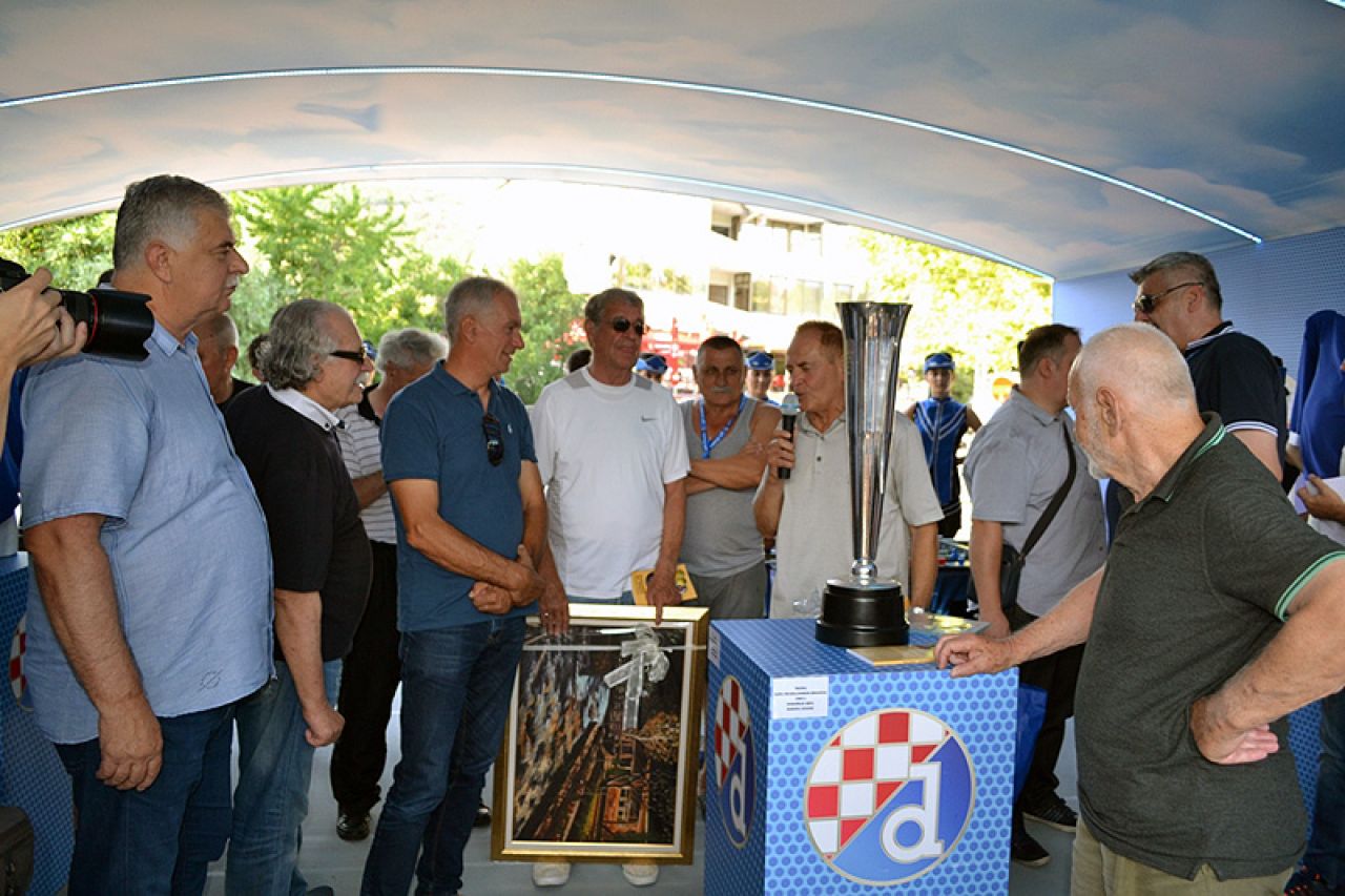Dinamov trofej Kupa velesajamskih gradova stigao u Široki Brijeg