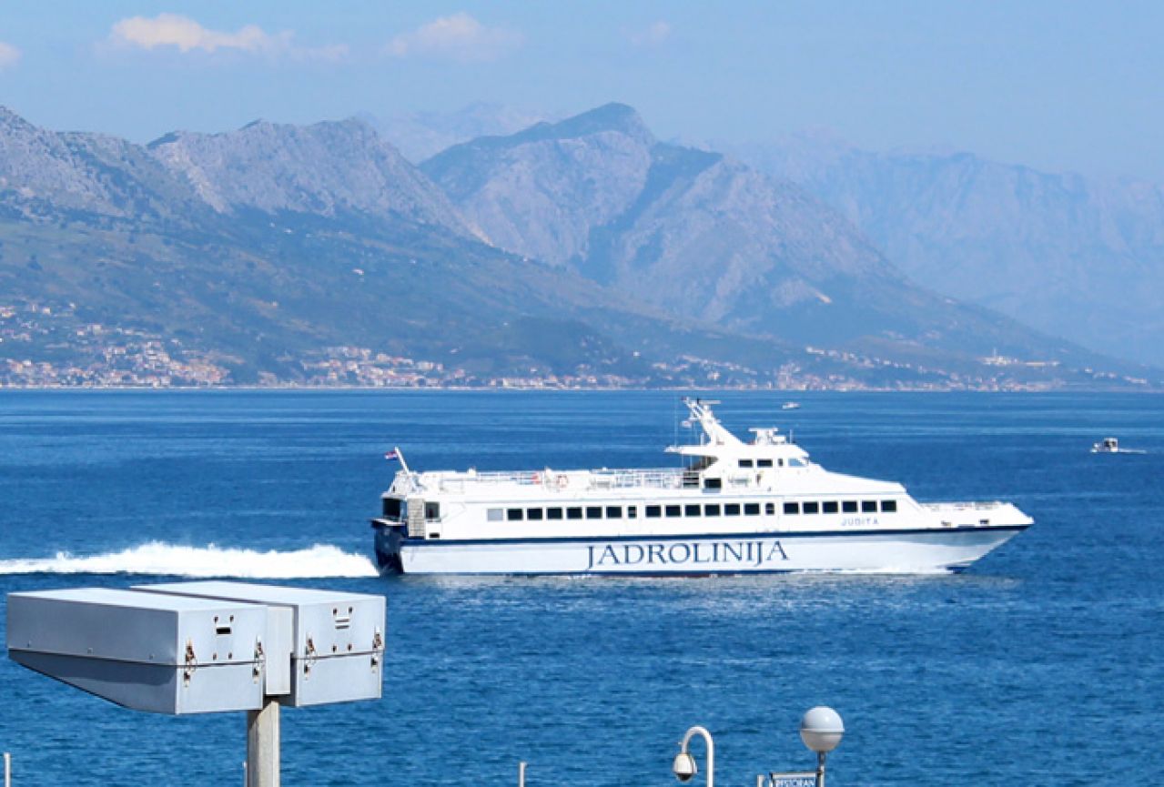 Split: Za vikend 200 letova i 110.000 putnika u trajektnoj luci