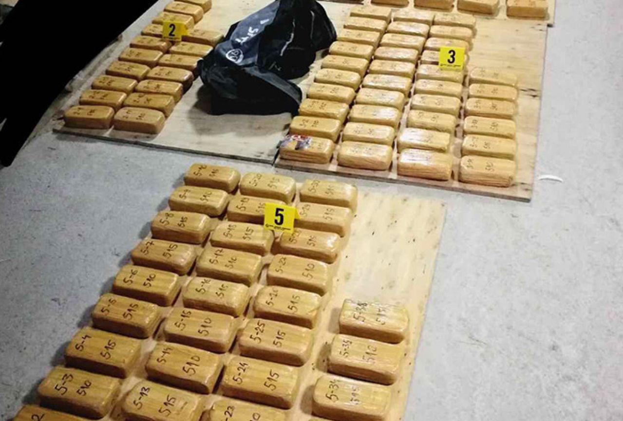 Zenica: Policija oduzela 82 kg heroina