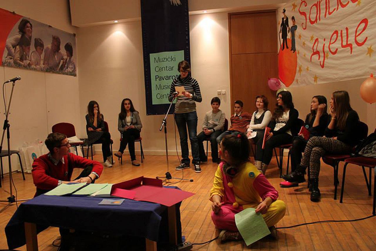 Mostarska Prosvjeta organizira Večeri mladih pjesnika