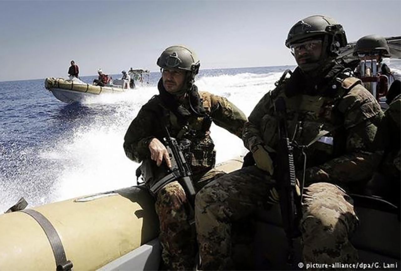 EU produžila mandat pomorske operacije u Mediteranu do kraja 2018.