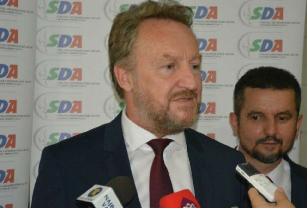 SDA poziva političke stranke na smirivanje tenzija