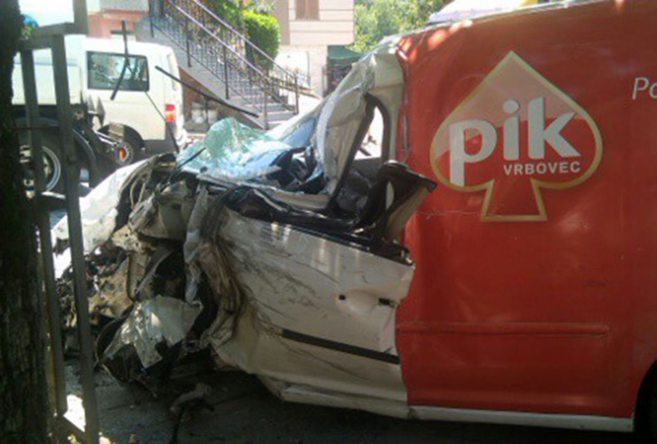 Jablanica: U sudaru tri vozila ozlijeđena jedna osoba