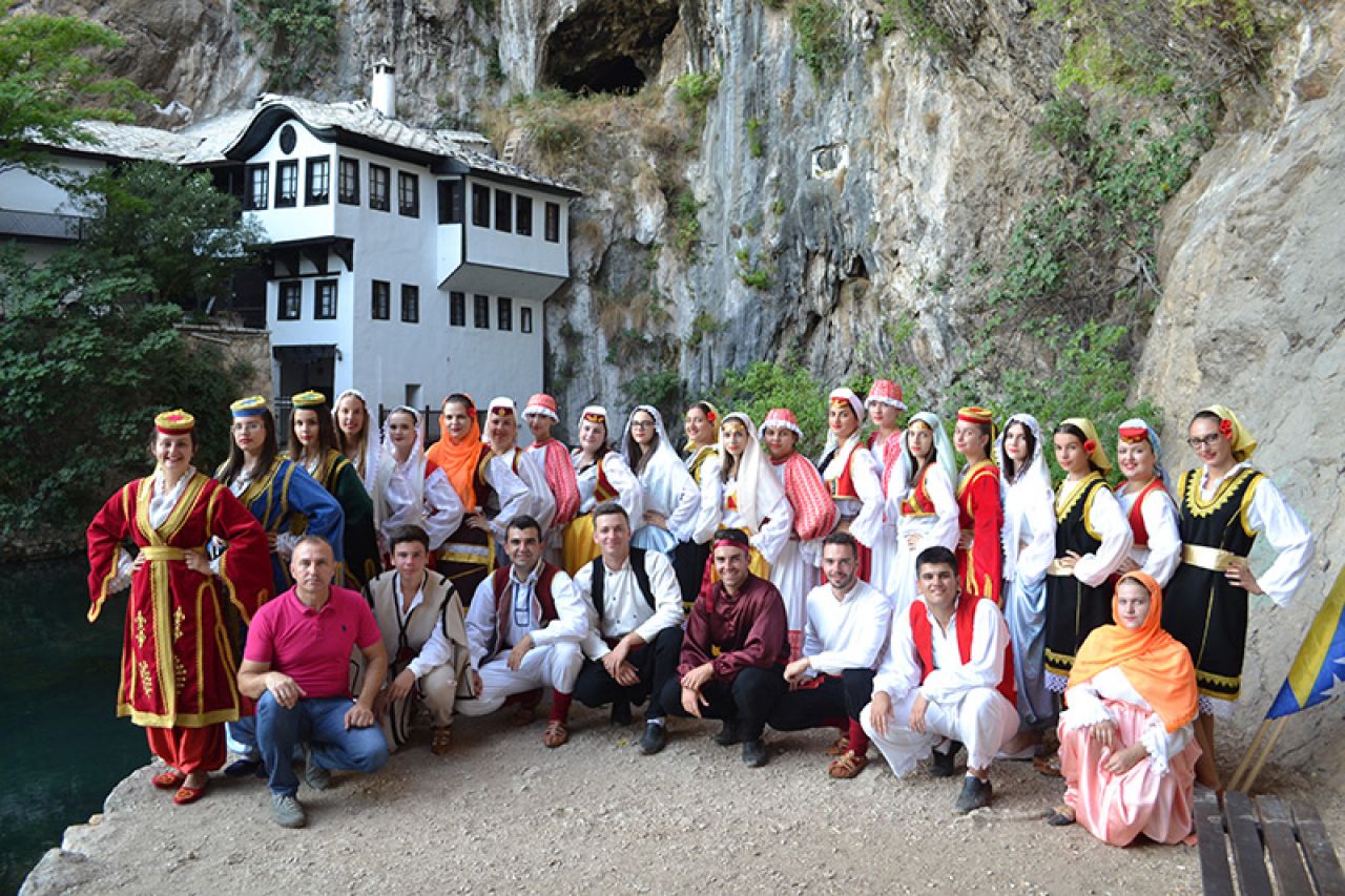 Mostar i Blagaj: Bogatstvo regionalnog folklora dolazi u grad