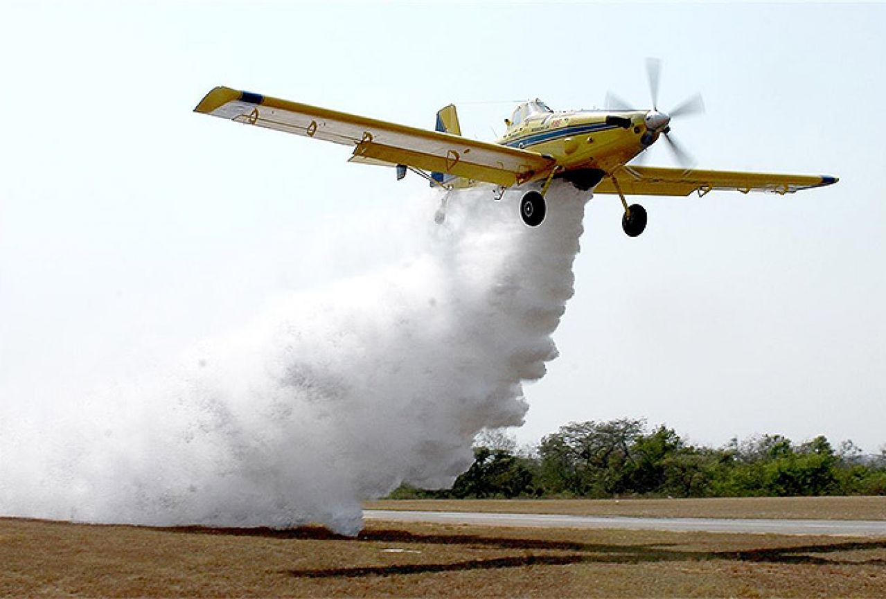 Grčka poslala dva zrakoplova za gašenje požara u Albaniji