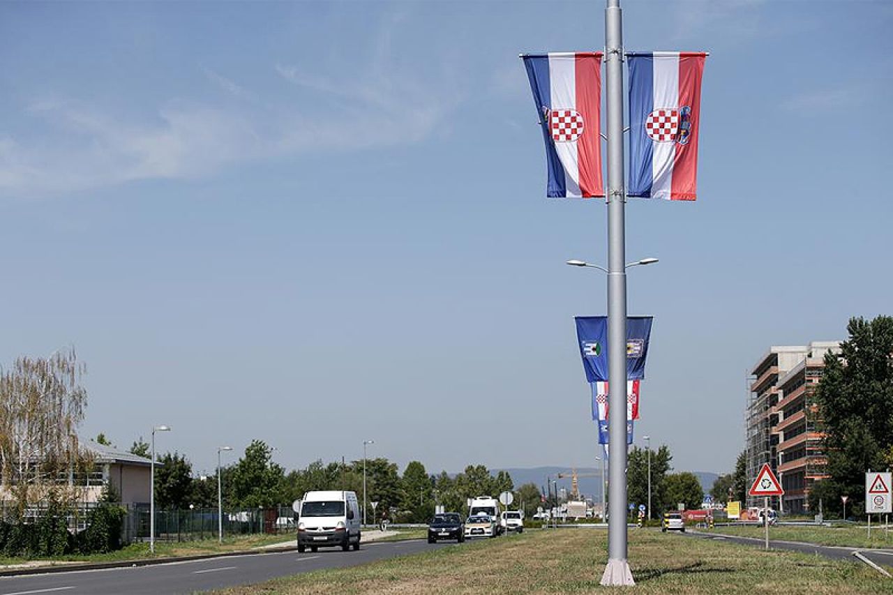 Zagreb okićen 'jugoslavenskom zastavom'