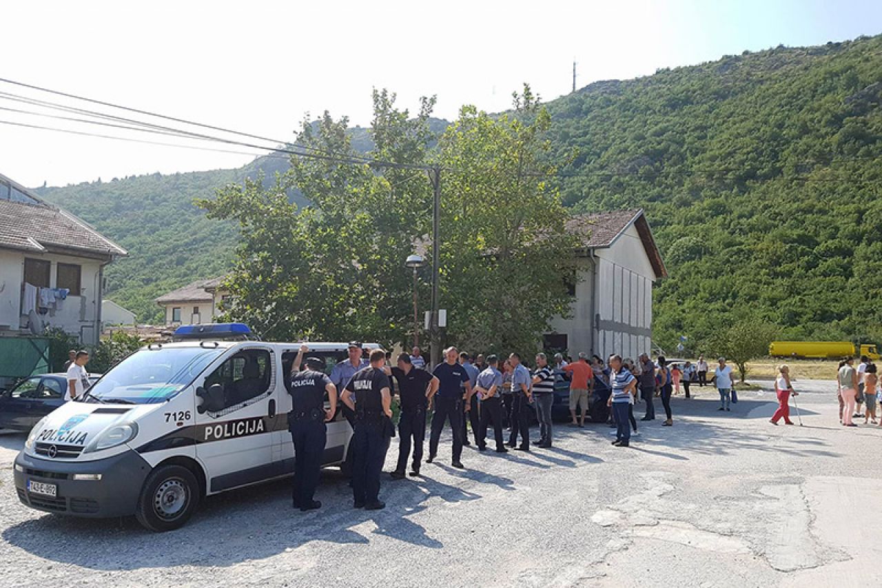 Drama u Mostaru: Stanari najavljuju blokade jer im isključuju vodu zbog dugova iz '96.