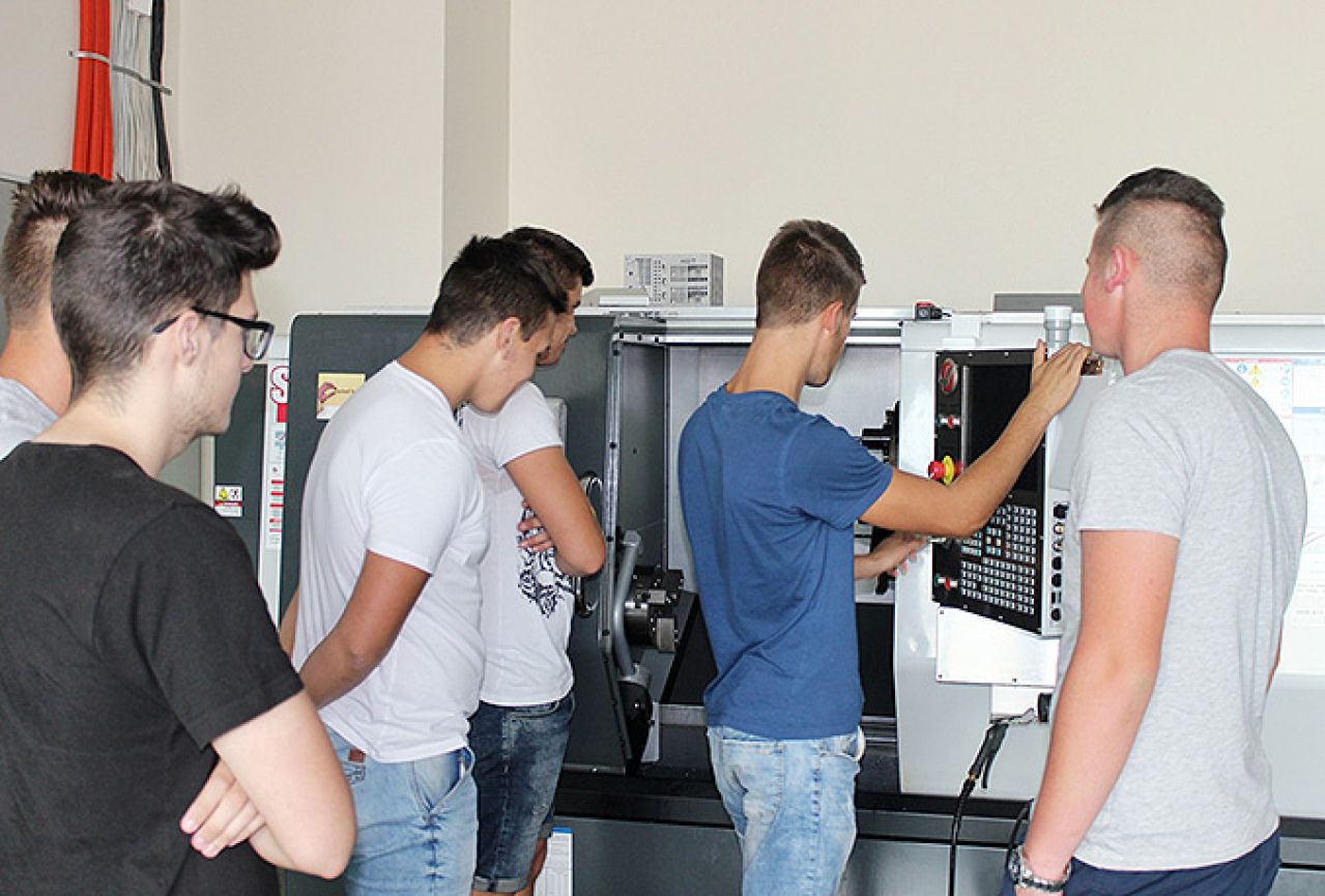 Mostar: Besplatno educirali srednjoškolce o CNC tehnologijama