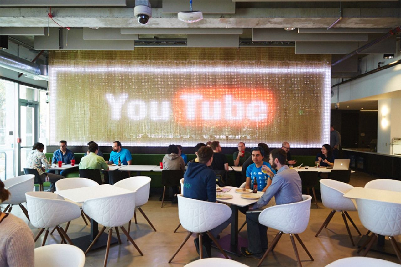 YouTube postaje aplikacija za razmjenu poruka i dijeljenje videa?