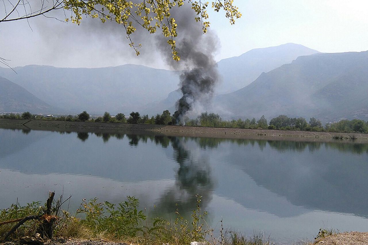 Opet gori u vrućem Mostaru