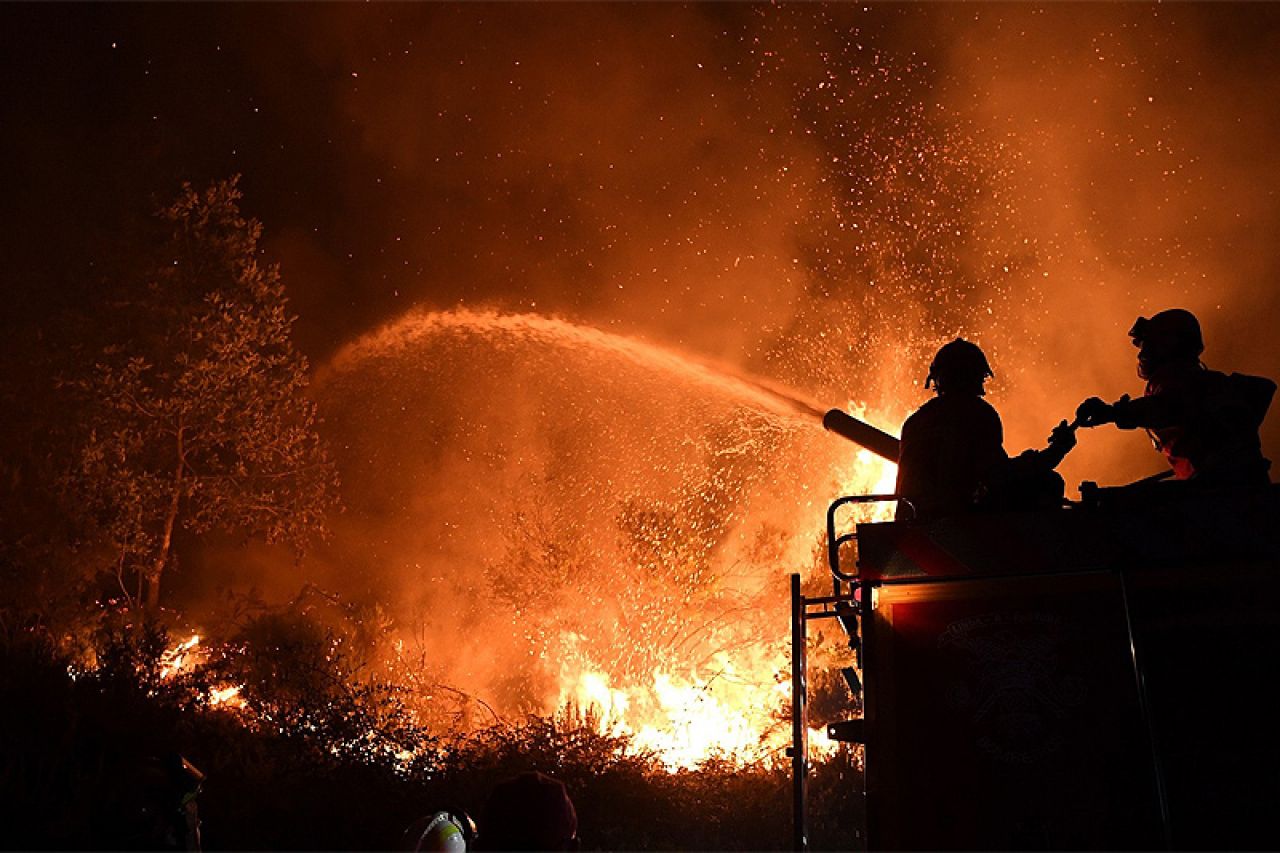 Šumski požari u Portugalu odsjekli od svijeta mjesto s 2.000 ljudi