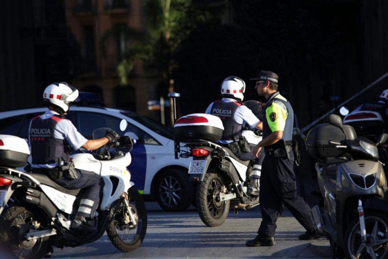 Španjolska: Jedan napadač ubijen, policija traga za ostalima?
