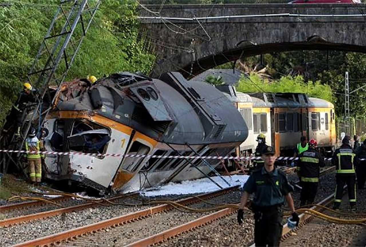  Vlak iskočio iz tračnica u Indiji, najmanje 10 mrtvih i 150 ozlijeđenih