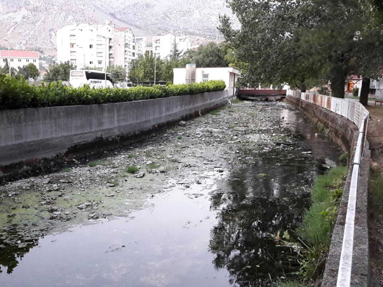 Mostarska Radobolja postala kanalizacija