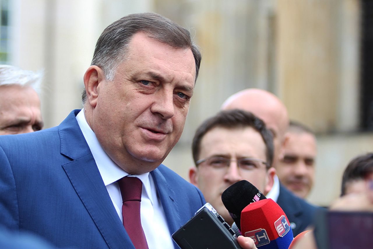 Dodik: Zagreb ne treba tražiti dozvolu Sarajeva za gradnju Pelješkog mosta