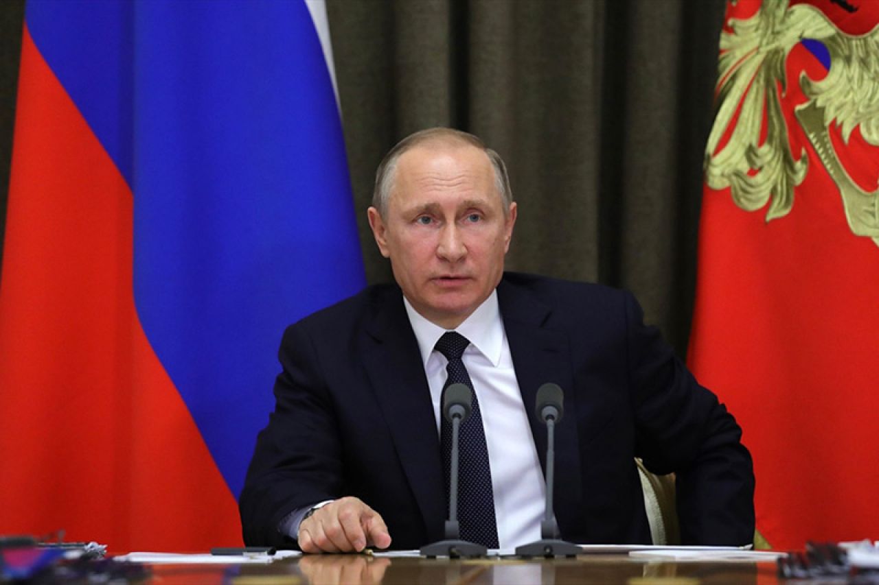  Putin na Krimu: Utjecaj države na medije treba smanjiti