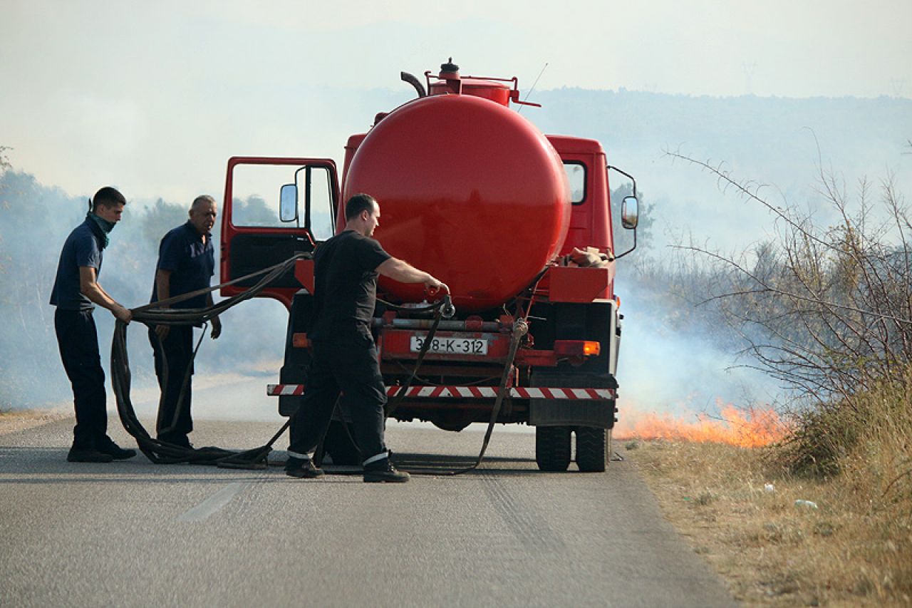 Mostar: Situacija na požarištima se pogoršala