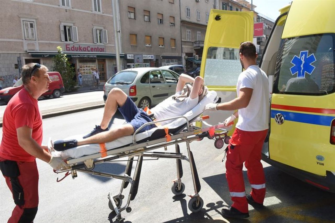 U Splitu napadnuti engleski navijači: Više ozlijeđenih, privedene tri osobe