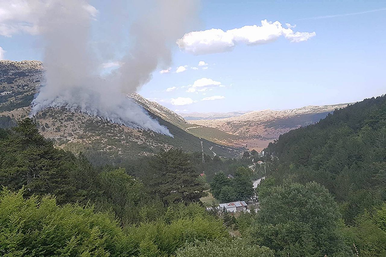 Vatreni obruč oko Mostara: Izbila dva požara na Rujištu