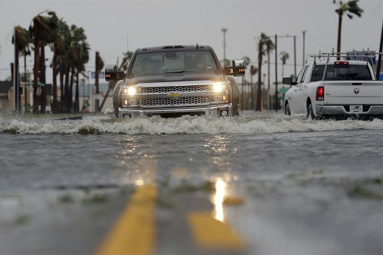 Uragan Harvey odnio dvije žrtve te izazvao izuzetno velike poplave