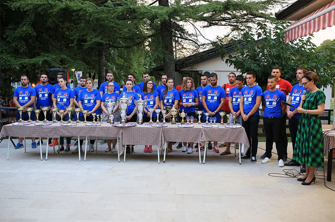 Svečanim proglašenjem pobjednika završeno prvo ''Sportsko druženje mladih Grada Mostara''